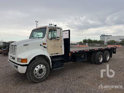 2001 INTERNATIONAL  F8100  6x4  Flatbed Truck