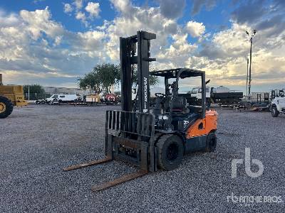 2020 DOOSAN D35S-7 7400 lb Pneumatic Tire Forklift 2020 DOOSAN D35S-7 7400 lb Pneumatic Tire Forklift