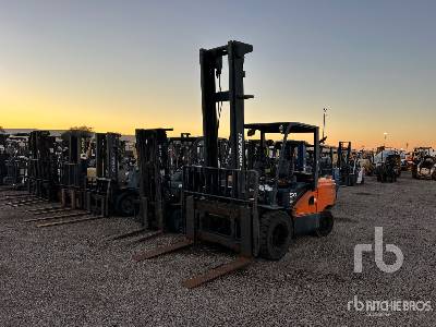 2020 DOOSAN D50C-7 10000 lb Pneumatic Tire Forklift 2020 DOOSAN D50C-7 10000 lb Pneumatic Tire Forklift