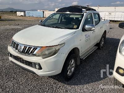 2016 MITSUBISHI  L200  4x4 Crew Cab Camioneta (INOPERA ...  Pickup