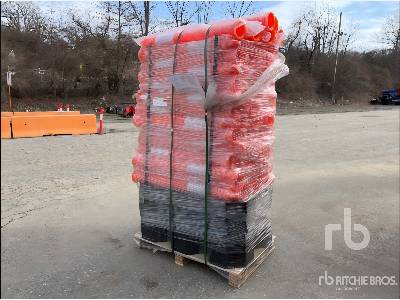 Unused 2025 TL  RB-100  Quantity of (100) Lote de Conos ...  Traffic Controls