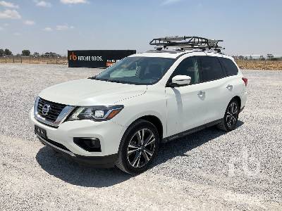 Photo of a 2018 Nissan PATHFINDER