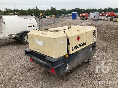2014 DOOSAN  7/41  Mobile  Air Compressor