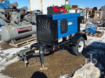 Photo of a 2021 Miller BIG BLUE 400 PR