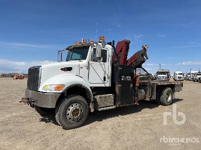 Photo of a 2013 Peterbilt 348