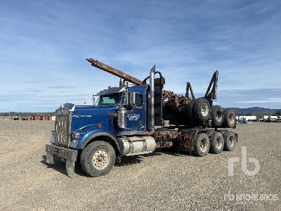 Photo of a 2013 Kenworth W900