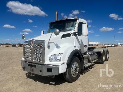 Photo of a 2020 Kenworth T880