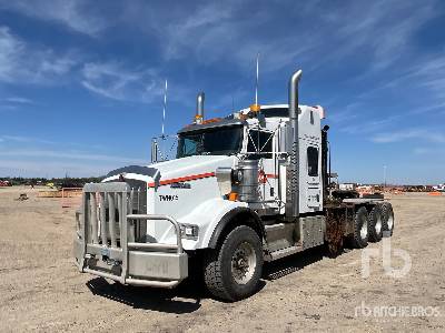 Photo of a 2014 Kenworth T800