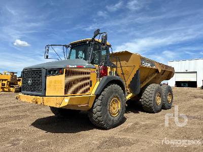 Photo of a 2013 John Deere 410E