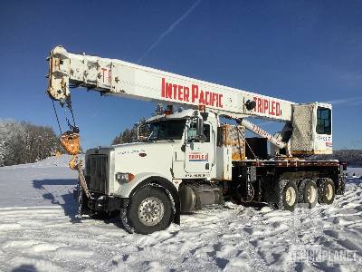 Photo of a 2011 Peterbilt 367