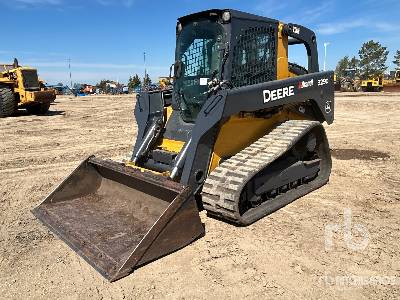 Photo of a 2013 John Deere 329D