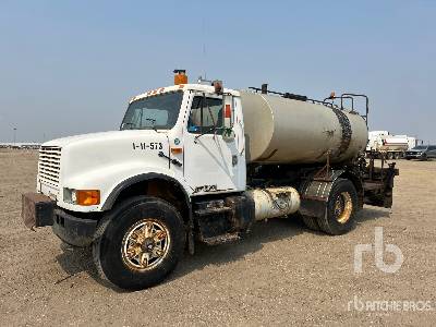Photo of a 1993 International 4900