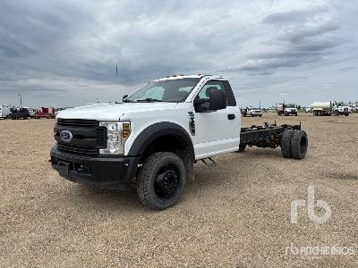Photo of a 2019 Ford F-550