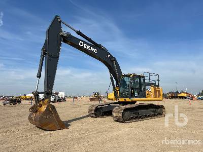 Photo of a 2015 John Deere 290G LC