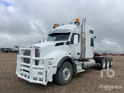 Photo of a 2016 Kenworth T800