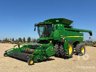 Photo of a 2019 John Deere S790