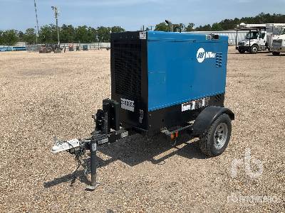 Photo of a 2022 Miller BIG BLUE 500 PR