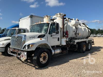Photo of a 2011 International 7500