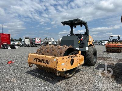 Photo of a 2015 Hyundai HR70C-9 SD