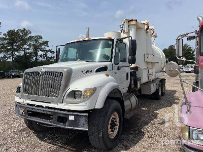 Photo of a 2007 International 7600