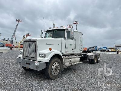Photo of a 2016 Western Star 4900FA