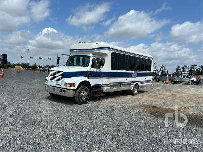 Photo of a 2000 International 3400