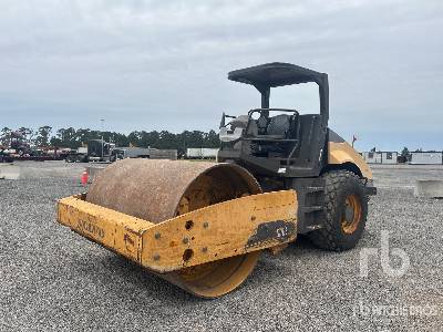 Photo of a 2014 Volvo SD115