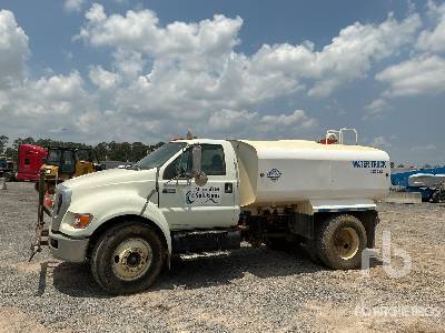 Photo of a 2008 Ford F-650