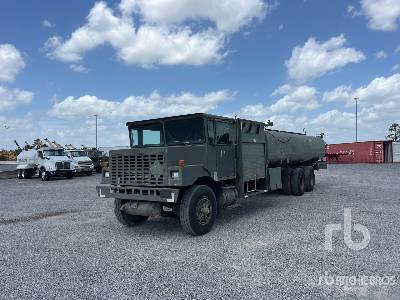 Photo of a 1991 Oshkosh 6000 gal 6x4