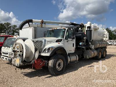 Photo of a 2009 International 7600
