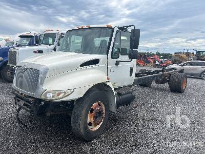 Photo of a 2005 International 4200