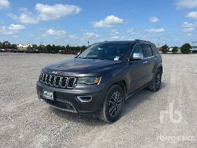 Photo of a 2020 Jeep GRAND CHEROKEE