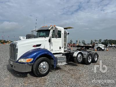 Photo of a 2011 Peterbilt 384