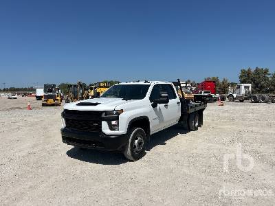 2022 CHEVROLET  SILVERADO 3500H  4x2 Crew Cab  Flatbed Truck