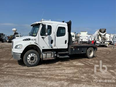 2012 FREIGHTLINER  M2 106  4x2 Extended Cab  Flatbed Truck