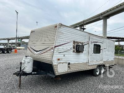 2014 23 ft T/A  Travel Trailer