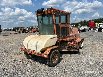 Photo of a 2005 Broce Broom RJ350