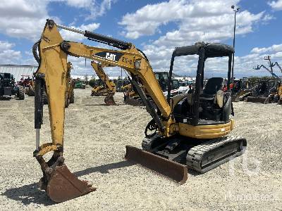 Photo of a 2002 Caterpillar 303 CR