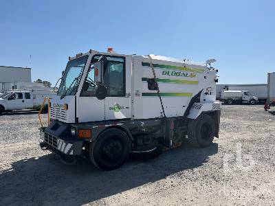 Photo of a 2015 Global M-4