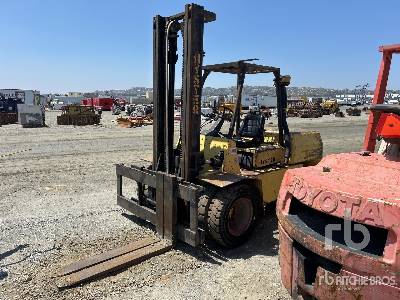 Photo of a 2000 Hyster H110XL