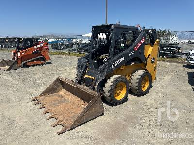 Photo of a 2016 John Deere 318G