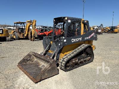 Photo of a 2017 John Deere 323E