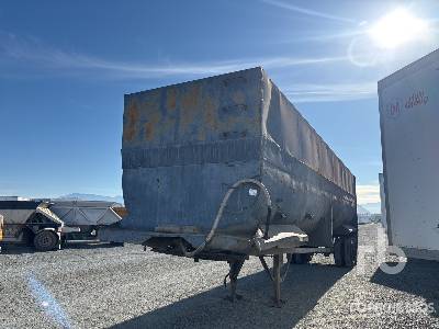 1985 SPCNS  38 ft T/A  End Dump Trailer