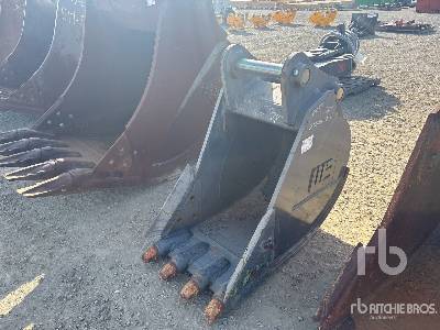 Photo of a  Werk-Brau 24 in Digging - Fits Komatsu PC170