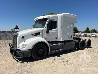 Photo of a 2017 Peterbilt 579