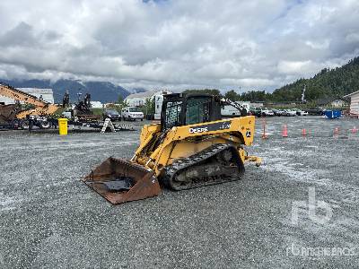 Photo of a 2006 John Deere CT332