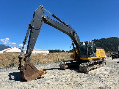 Photo of a 2006 John Deere 240D LC