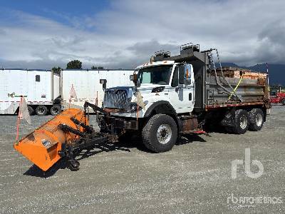 Photo of a 2010 International 7600