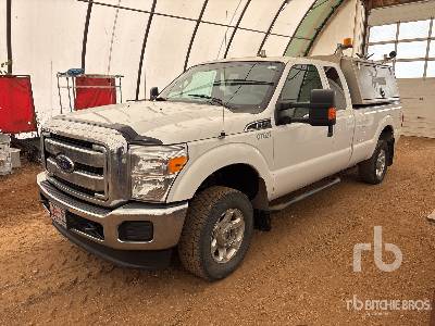 2015 FORD F-350 XLT 4x4 Extended Cab Welding Truck 2015 FORD F-350 XLT 4x4 Extended Cab Welding Truck