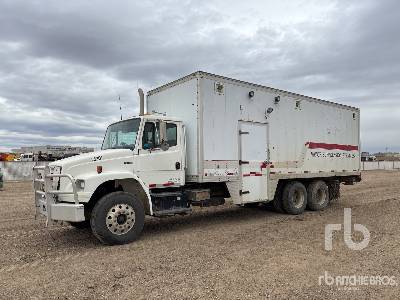 2002 FREIGHTLINER 6x4 Steam Truck 2002 FREIGHTLINER 6x4 Steam Truck
